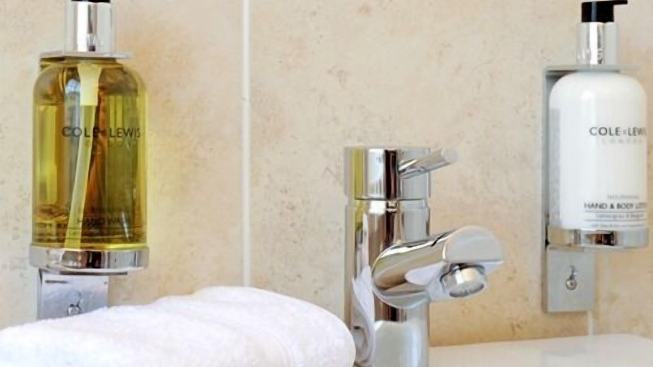 Photo of Bathroom in Angmering