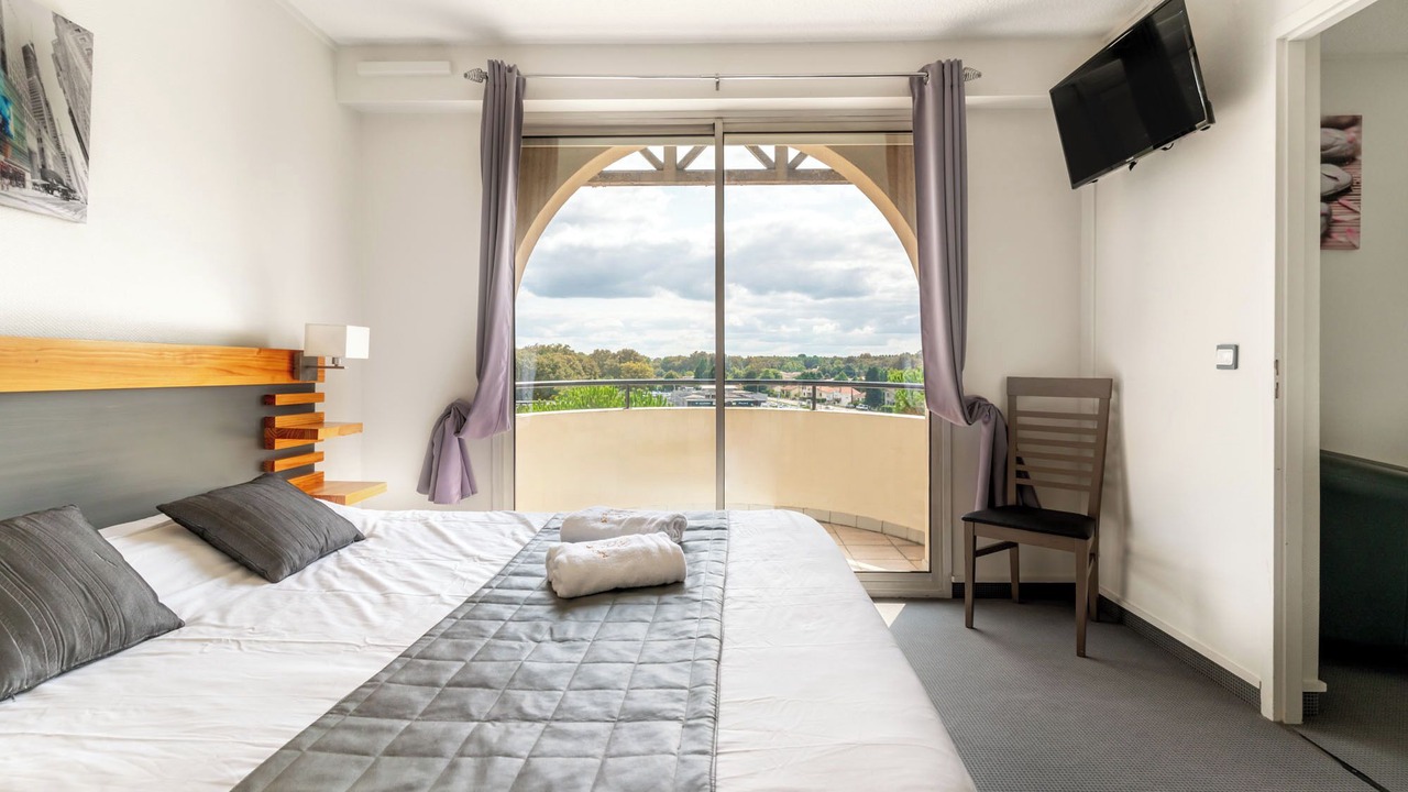 Photo of Bedroom in Saint-Pierre-du-Mont