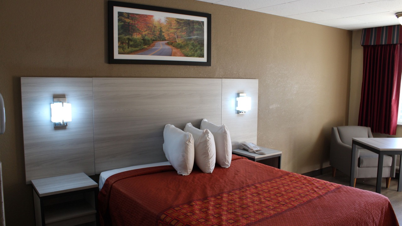 Photo of Bedroom in Three Bridges