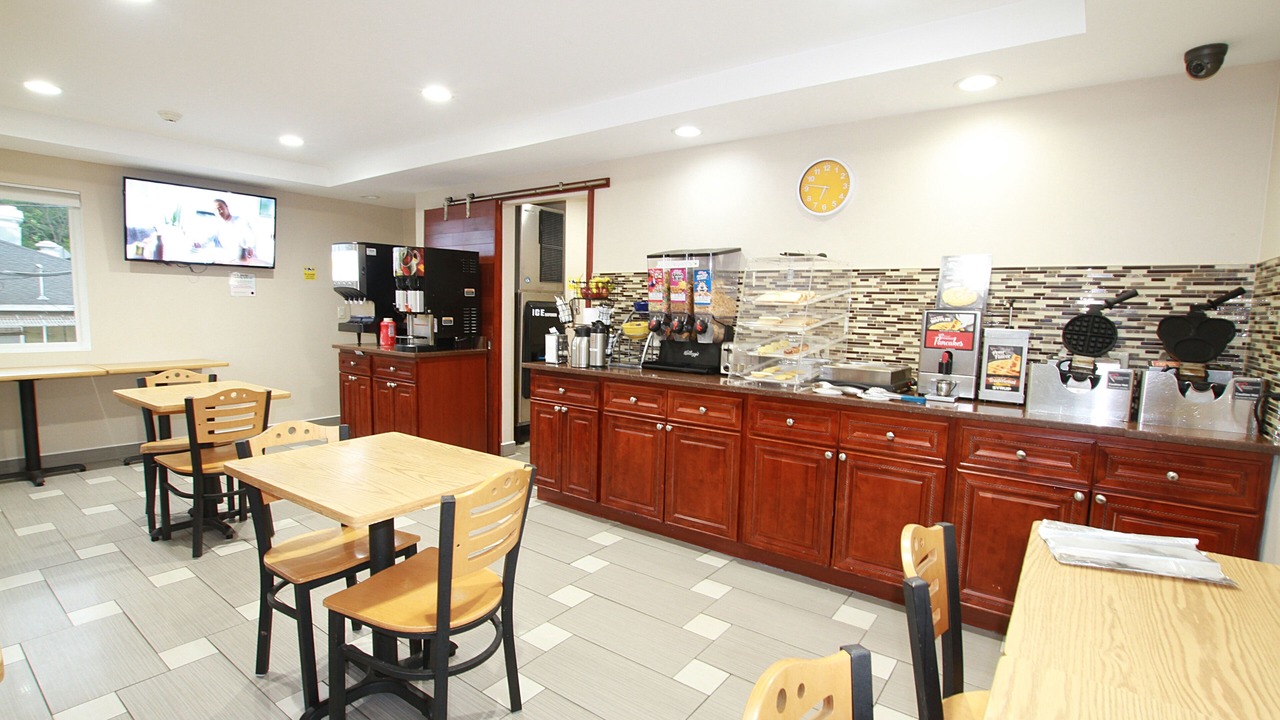 Photo of Others in Three Bridges