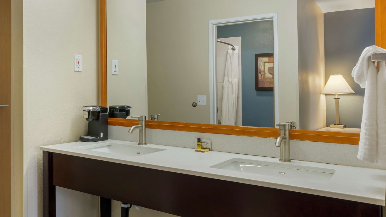 Photo of Bathroom in Auburn