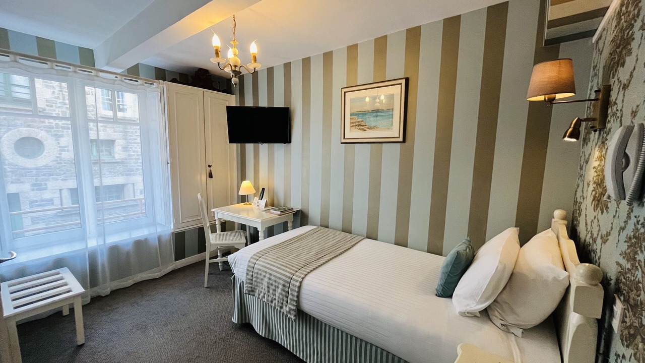 Photo of Bedroom in Dinard