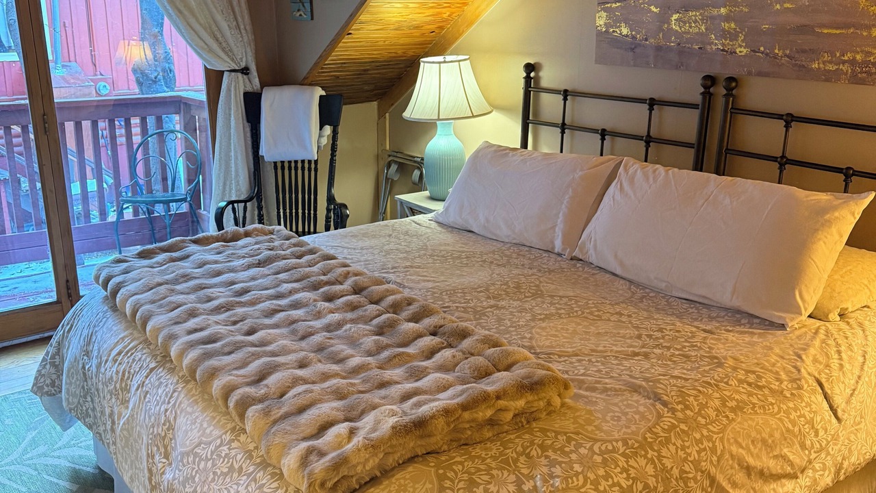 Photo of Bedroom in Cloudcroft