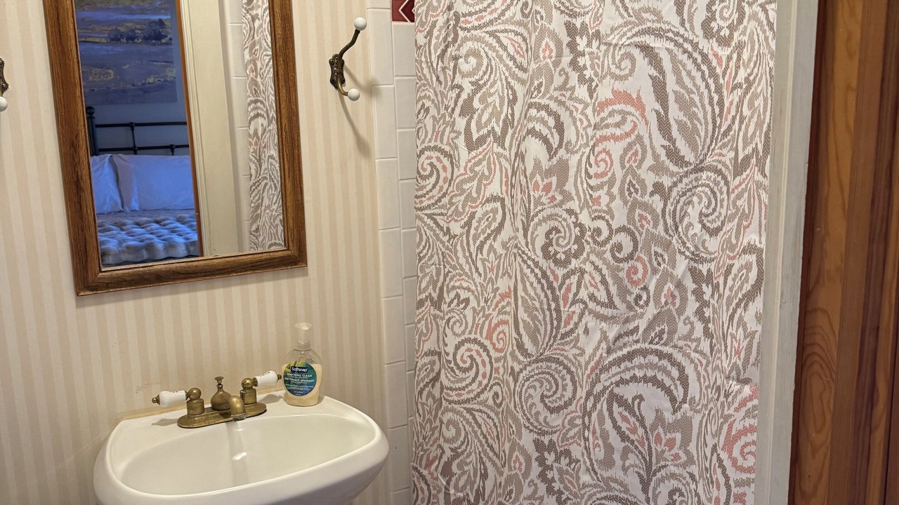 Photo of Bathroom in Cloudcroft