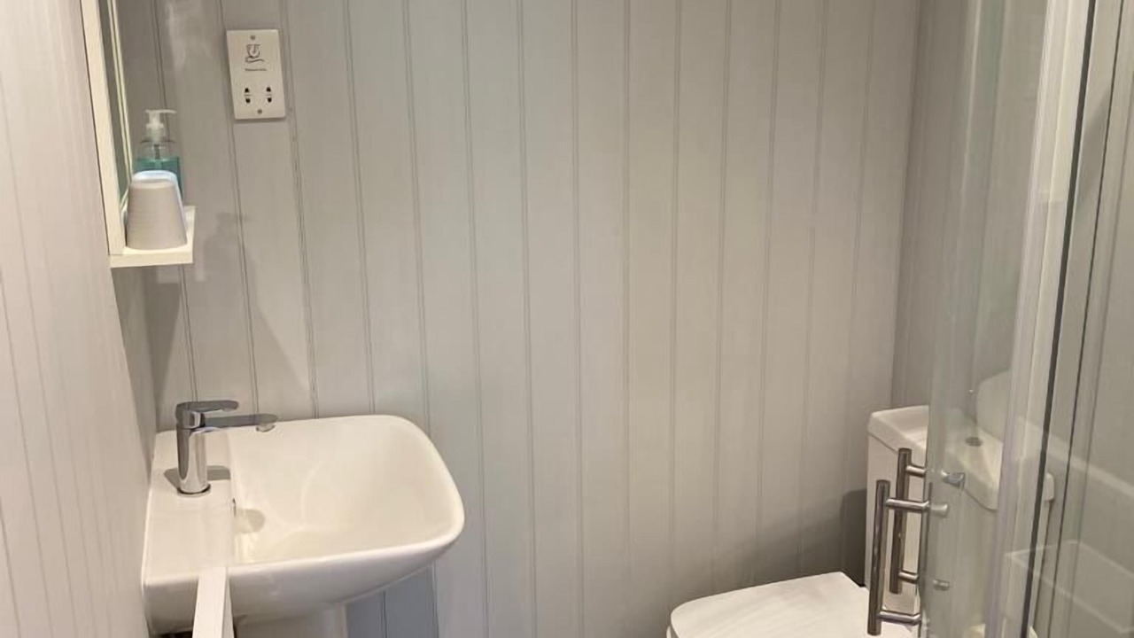 Photo of Bathroom in St Leonards