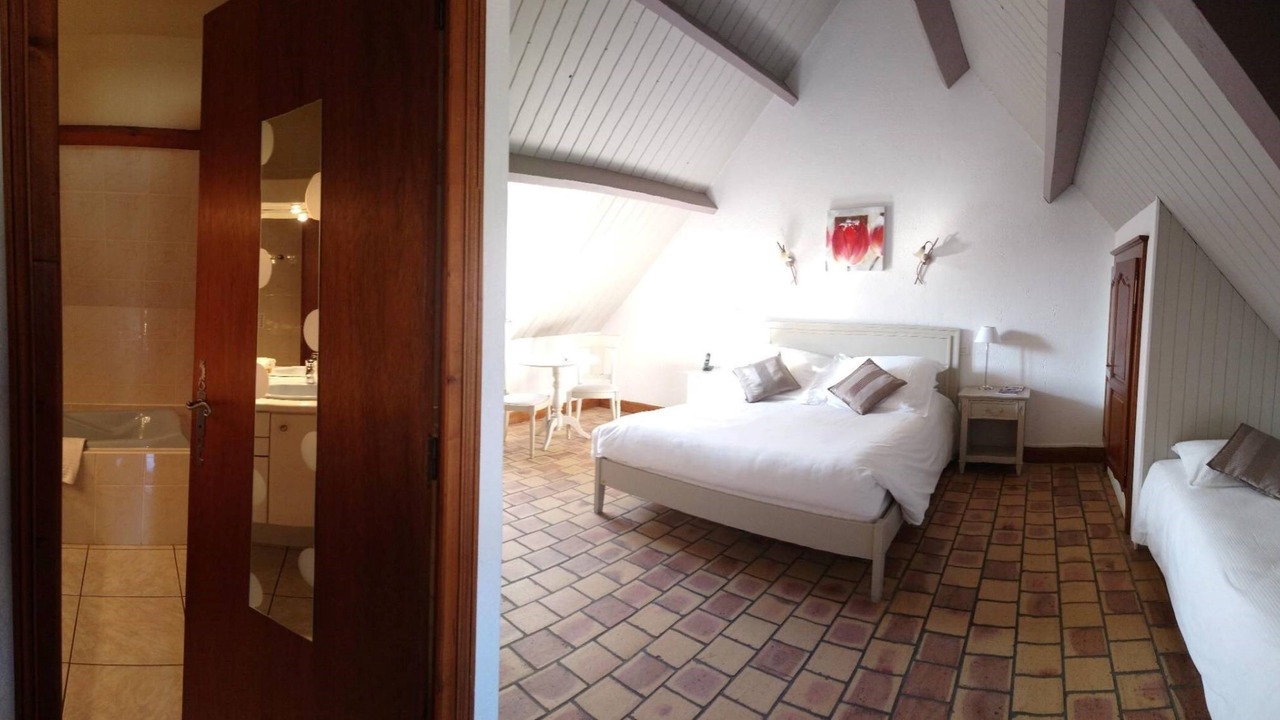 Photo of Others in La Ferte-Saint-Aubin