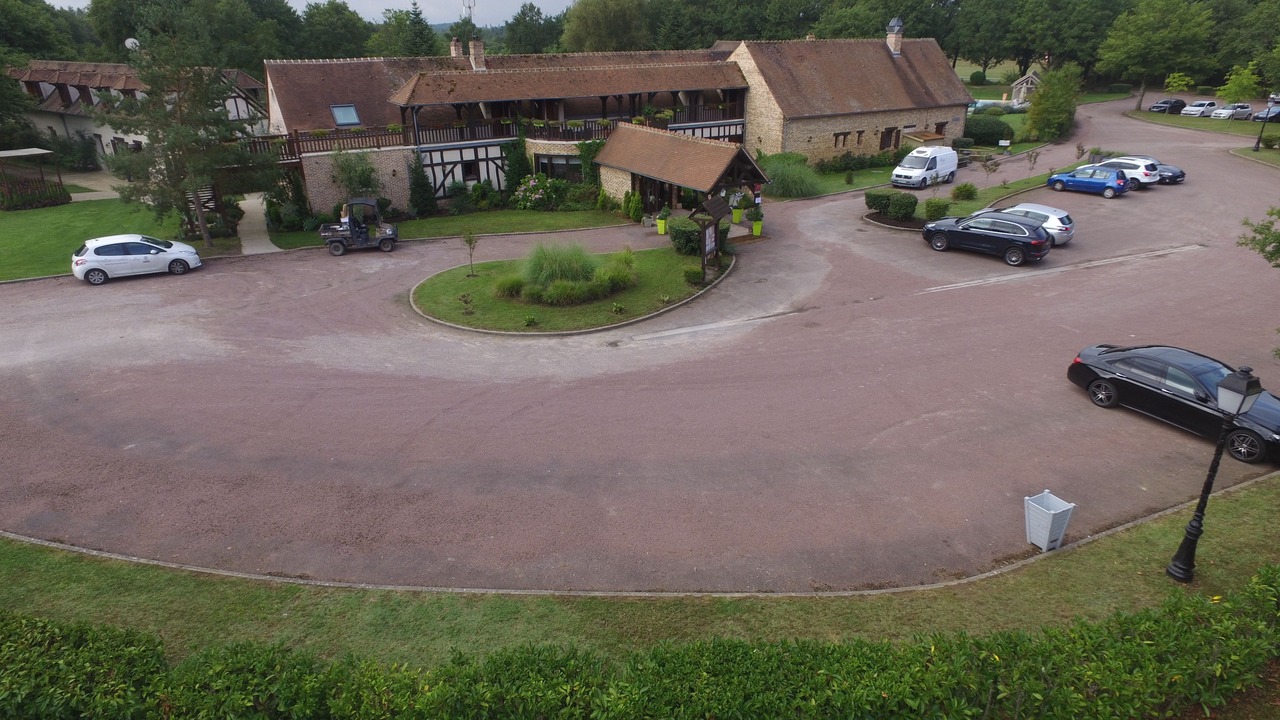 Photo of Others in La Ferte-Saint-Aubin