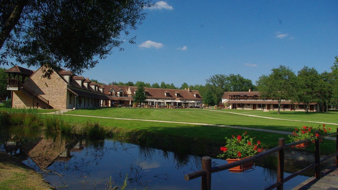 Photo of Outdoor in La Ferte-Saint-Aubin
