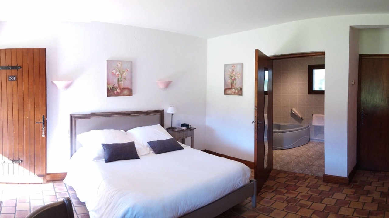 Photo of Bathroom in La Ferte-Saint-Aubin