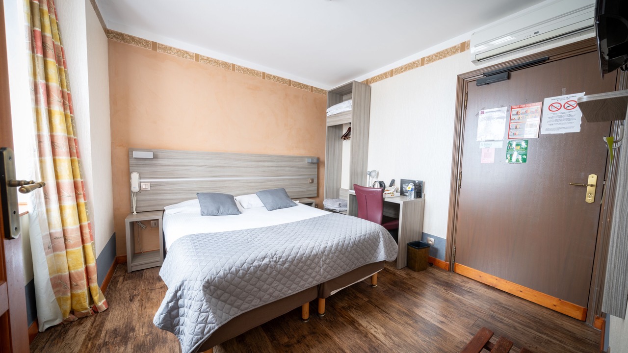 Photo of Bedroom in Nevers