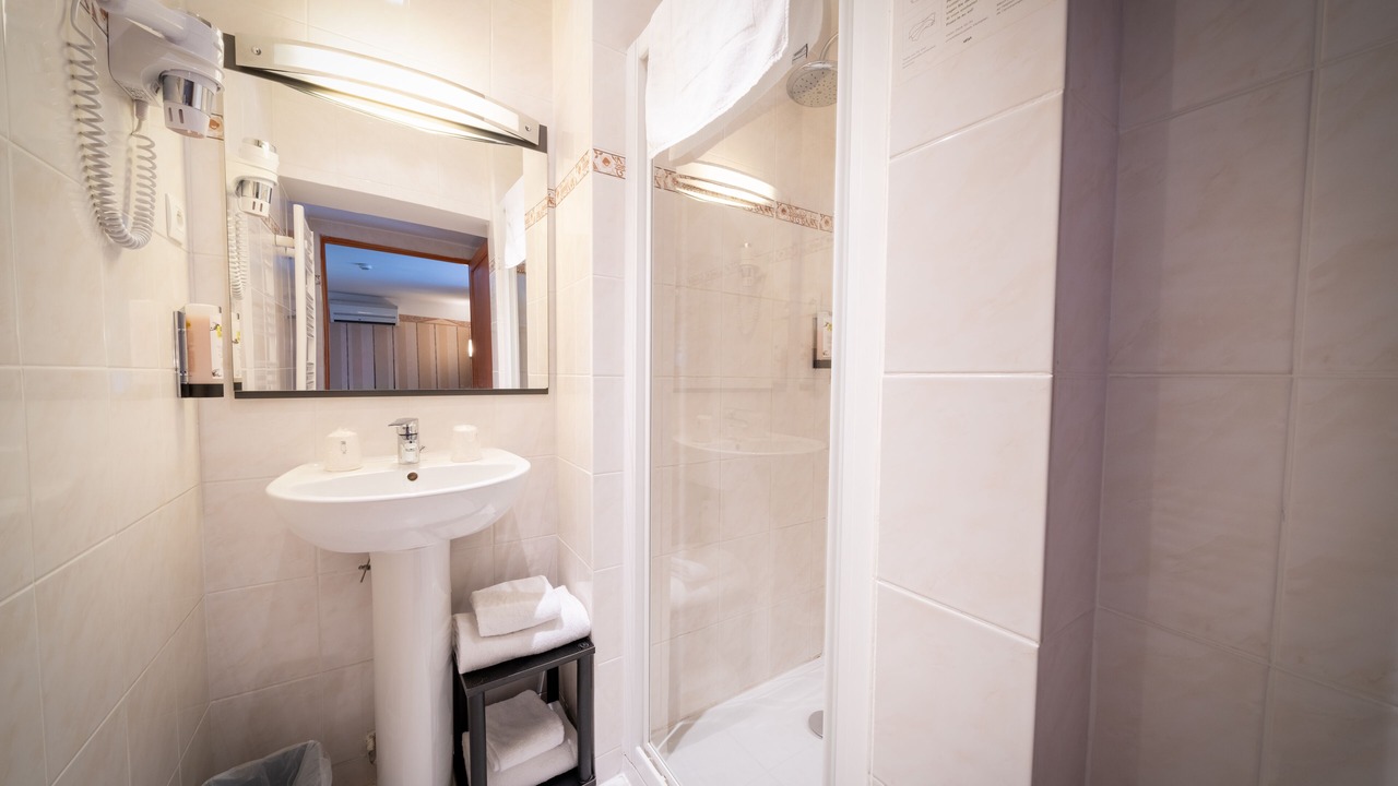 Photo of Bathroom in Nevers