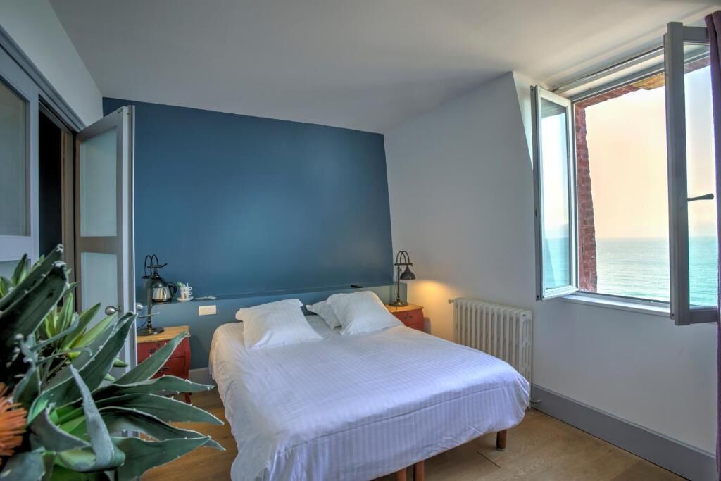 Photo of Others in Etretat