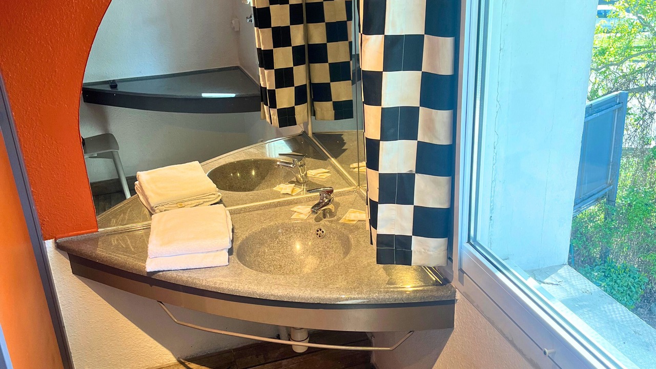 Photo of Bathroom in Sarcelles