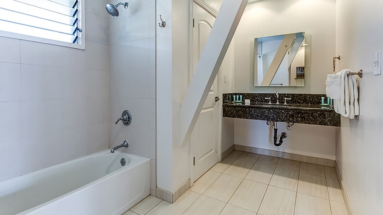 Photo of Bathroom in Wailua