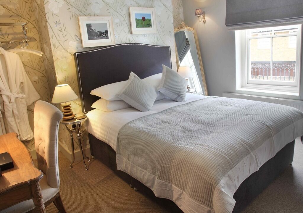 Photo of Others in Sunbury on Thames