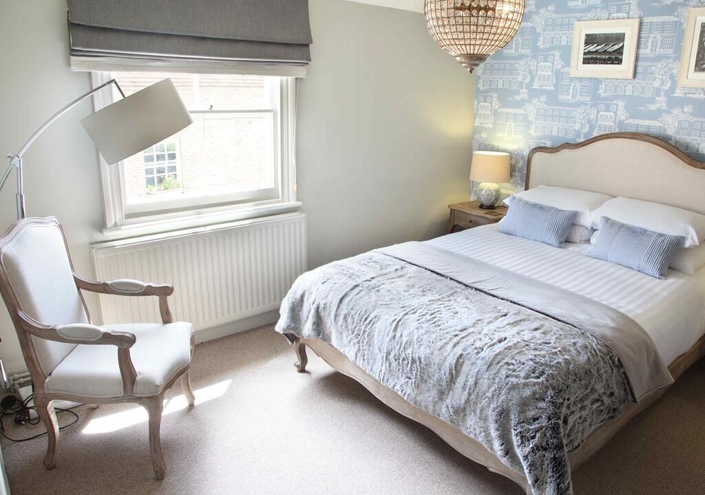 Photo of Others in Sunbury on Thames