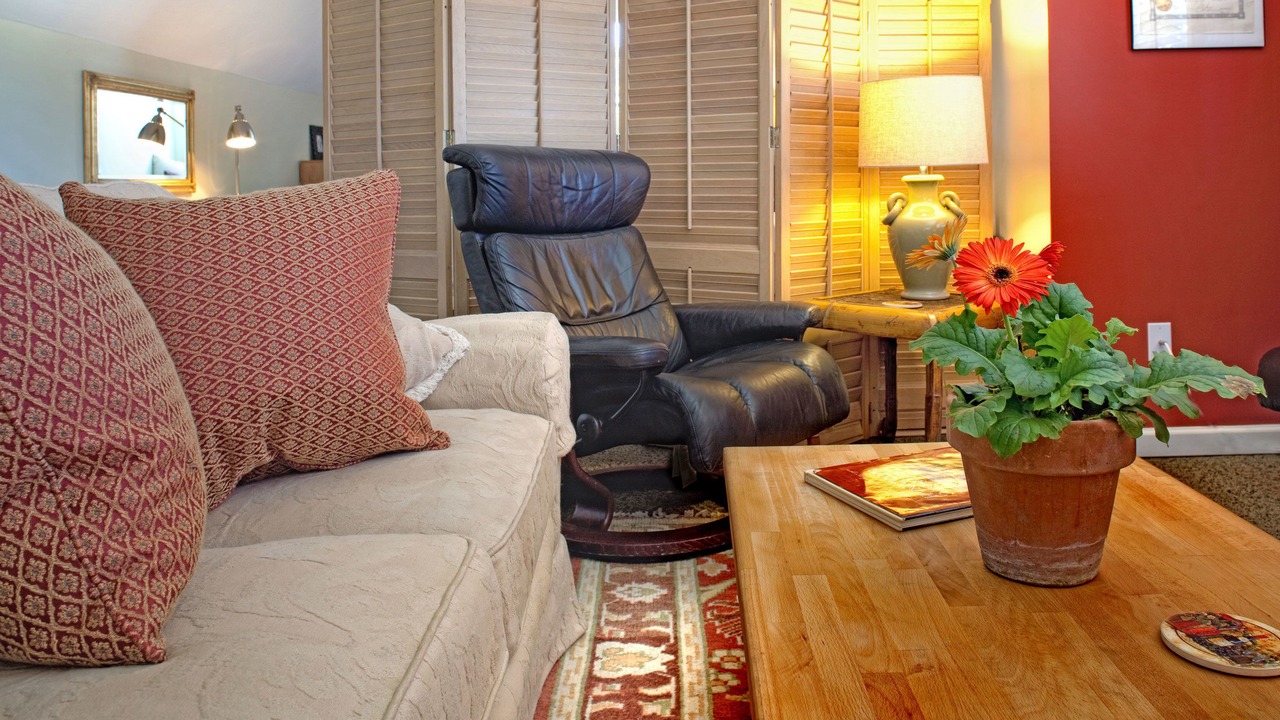 Photo of Others in Thomas Square