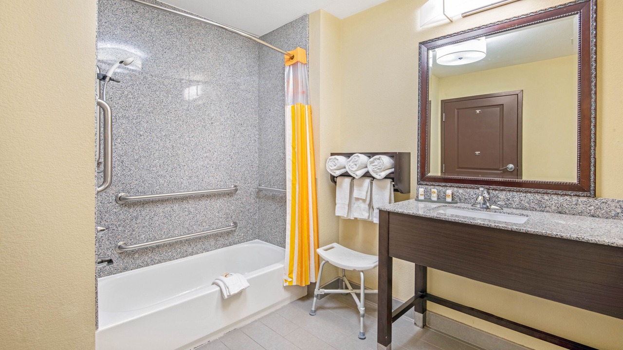 Photo of Bathroom in Elk City