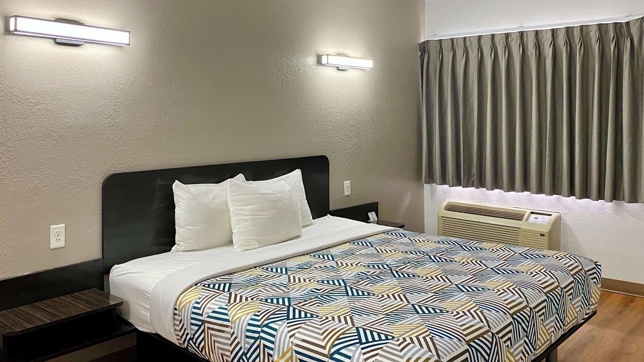 Photo of Bedroom in Huntington