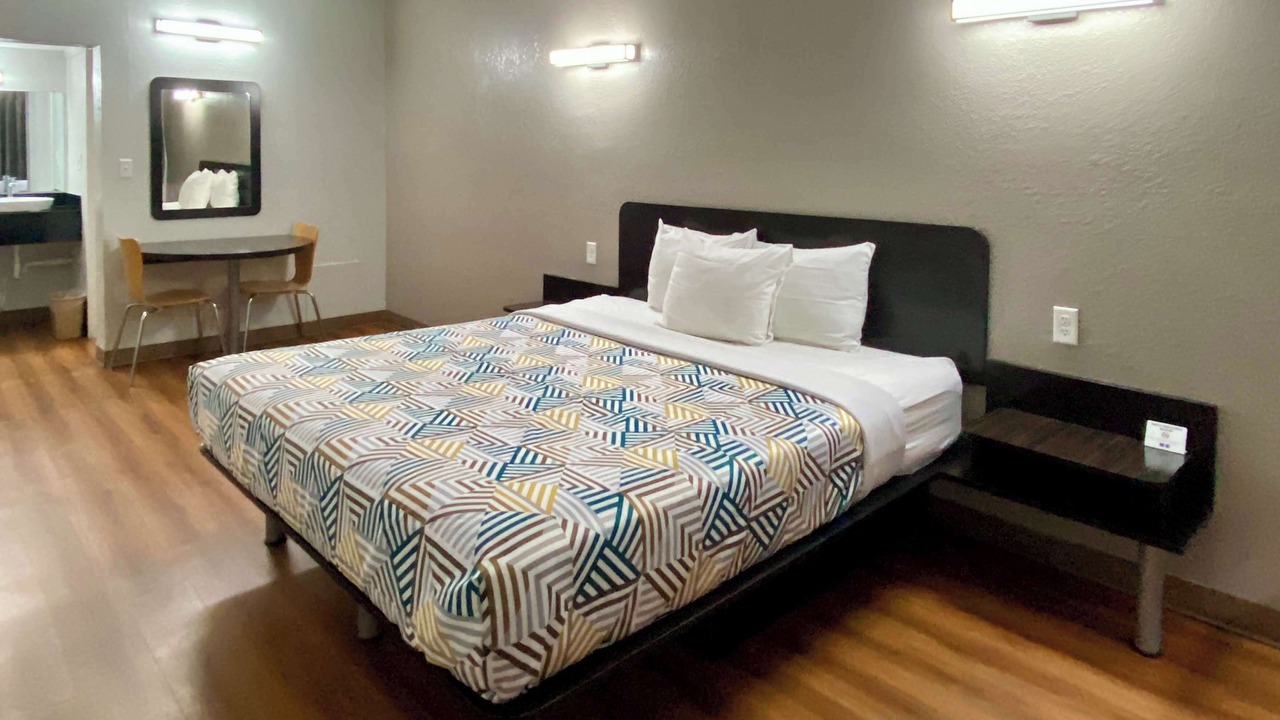Photo of Bedroom in Huntington