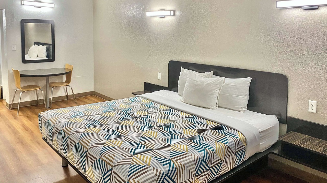 Photo of Bedroom in Huntington