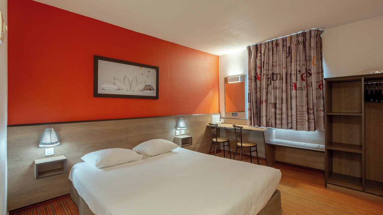 Photo of Bedroom in Poitiers