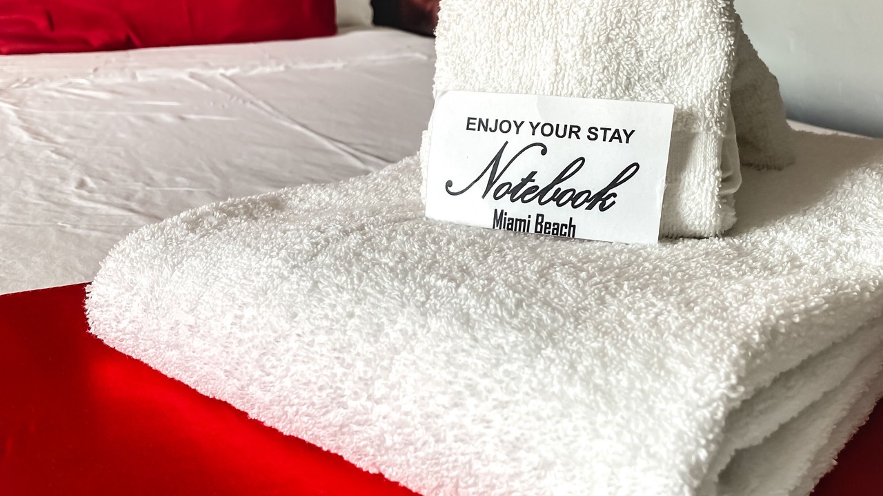 Photo of Bedroom in Mid Beach