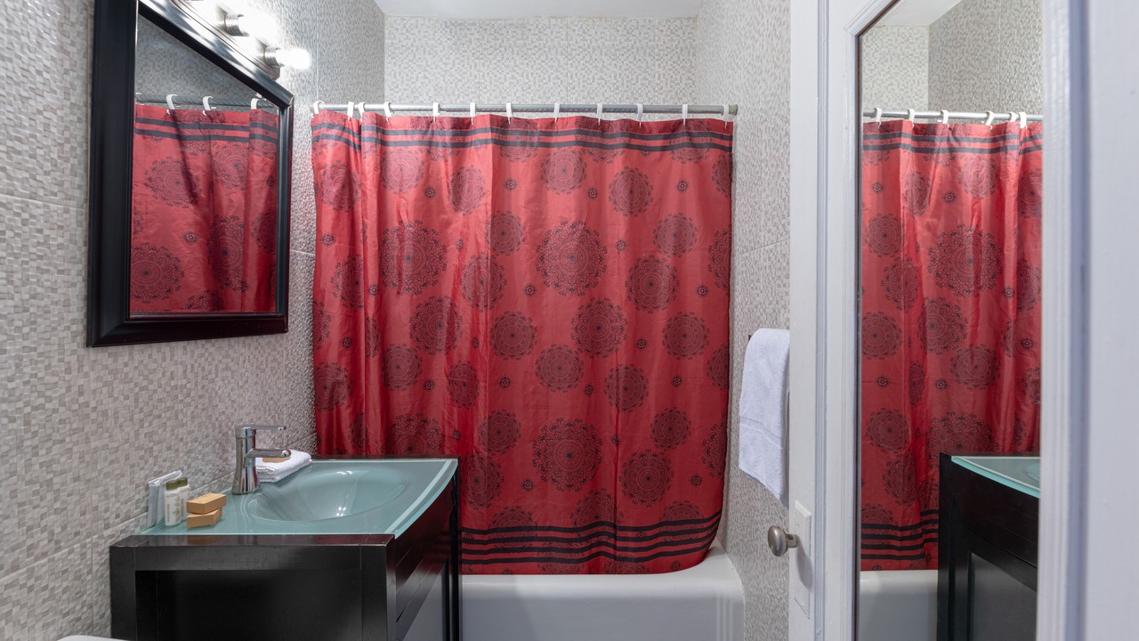 Photo of Bathroom in Mid Beach