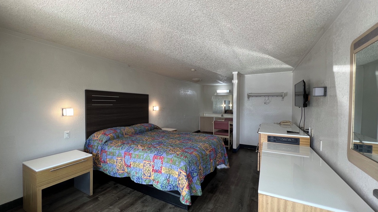 Photo of Others in Latonia