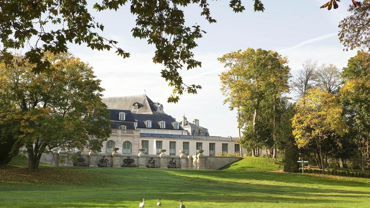 Photo of Buildings in Chantilly