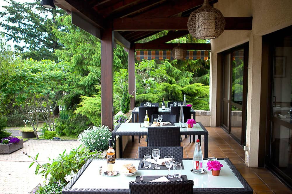 Photo of Patio Balcony in Neuveglise-sur-Truyere