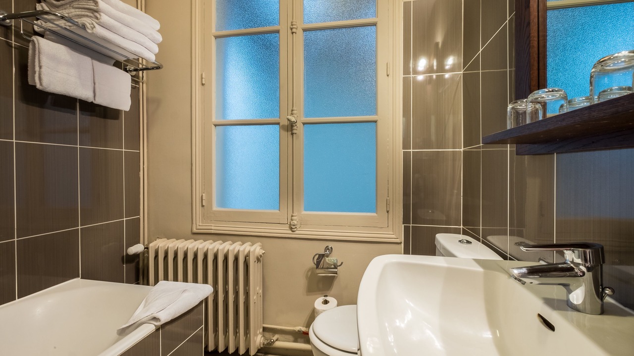 Photo of Bathroom in Amboise