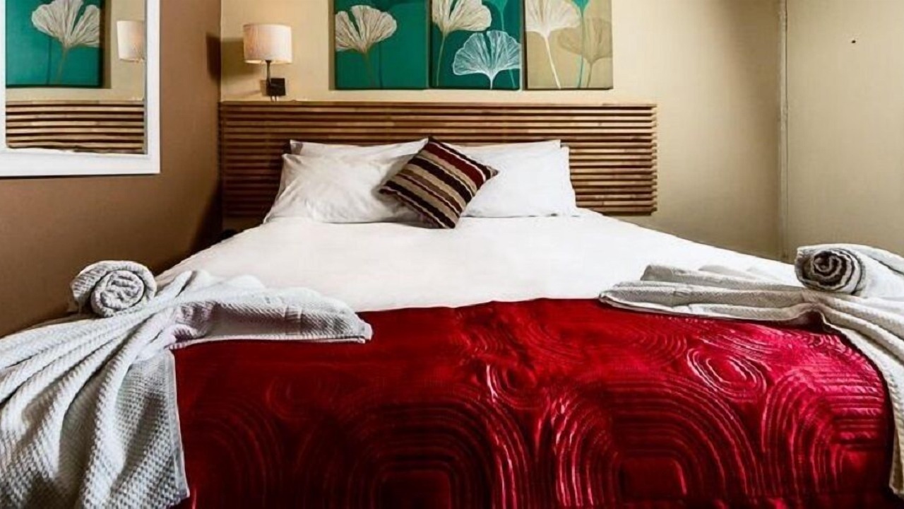 Photo of Others in Shadwell