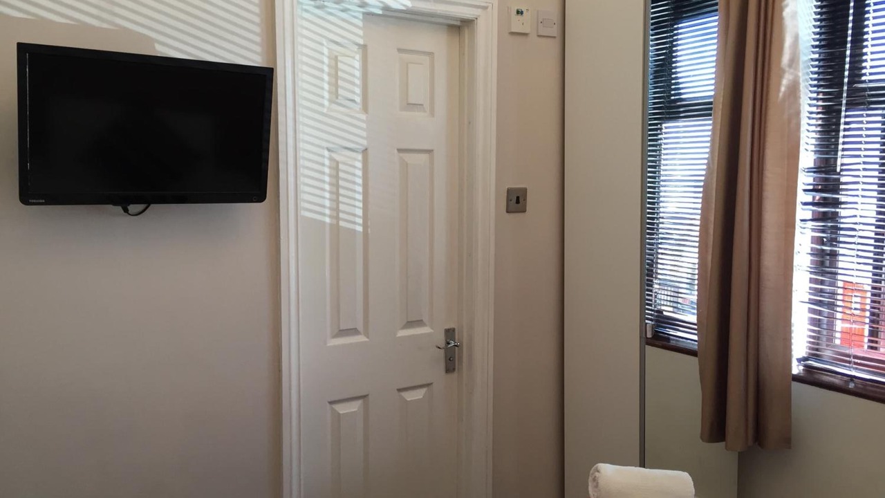 Photo of Bedroom in Shadwell