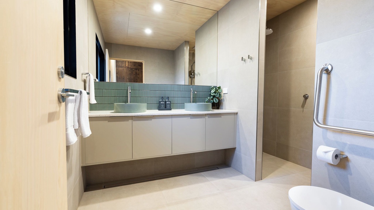 Photo of Others in Ashmore