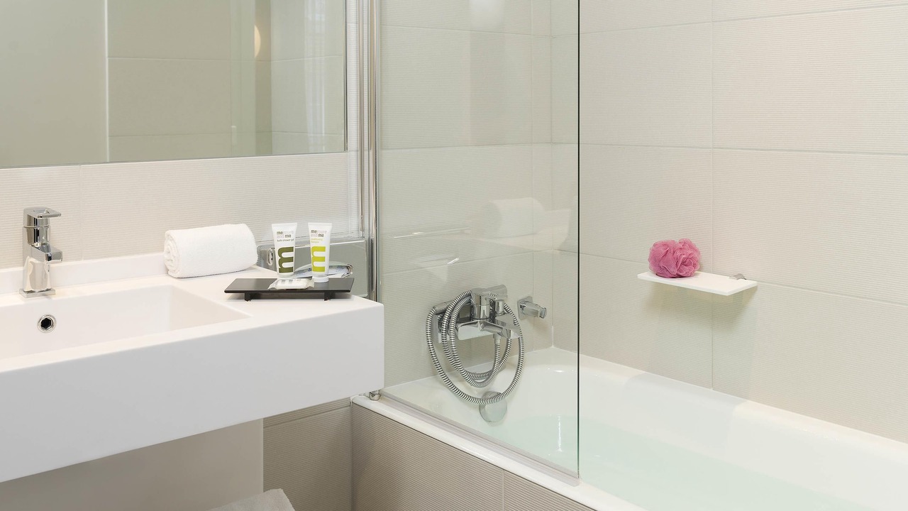 Photo of Bedroom in Levallois-Perret