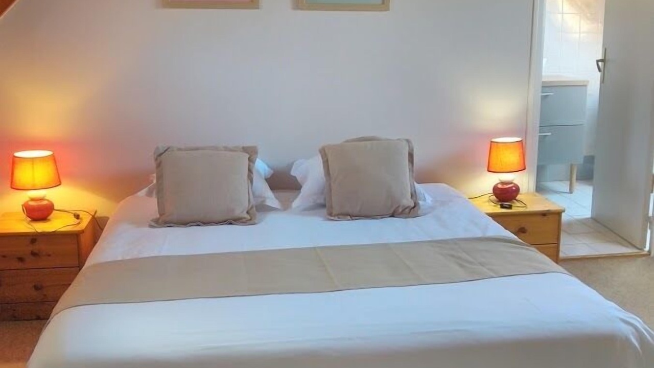 Photo of Bedroom in Landudec