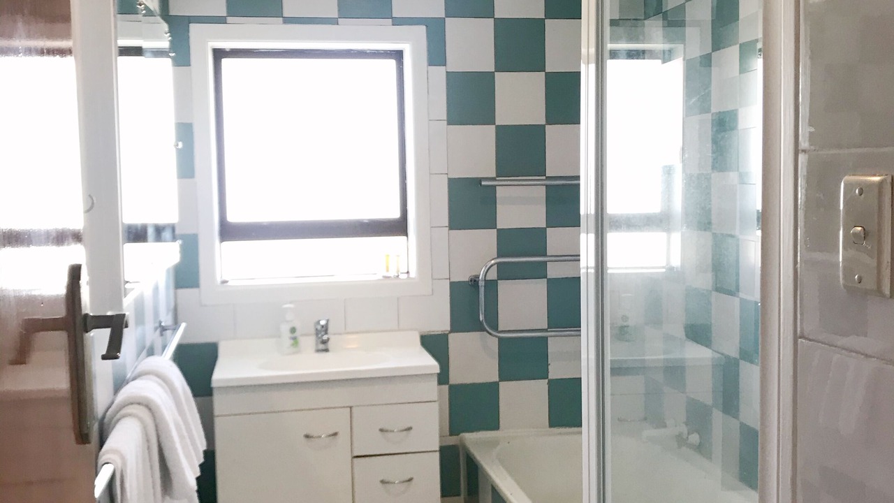 Photo of Bathroom in Papatoetoe