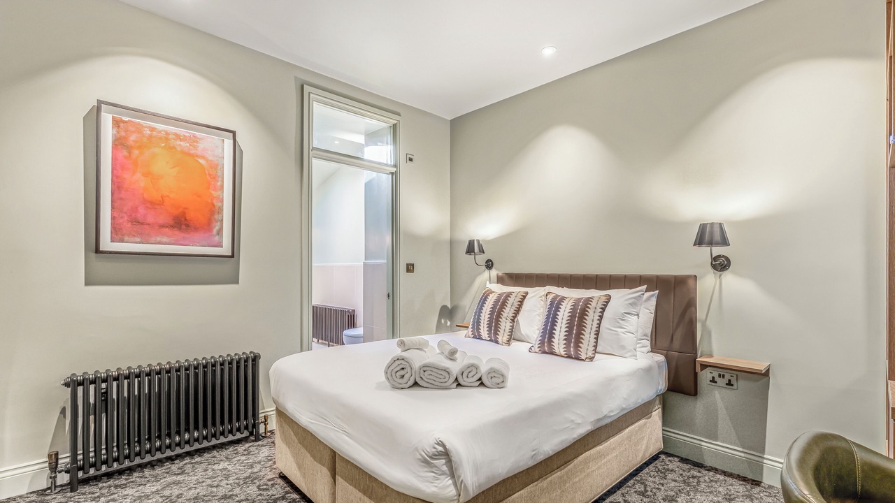 Photo of Bedroom in Clapham