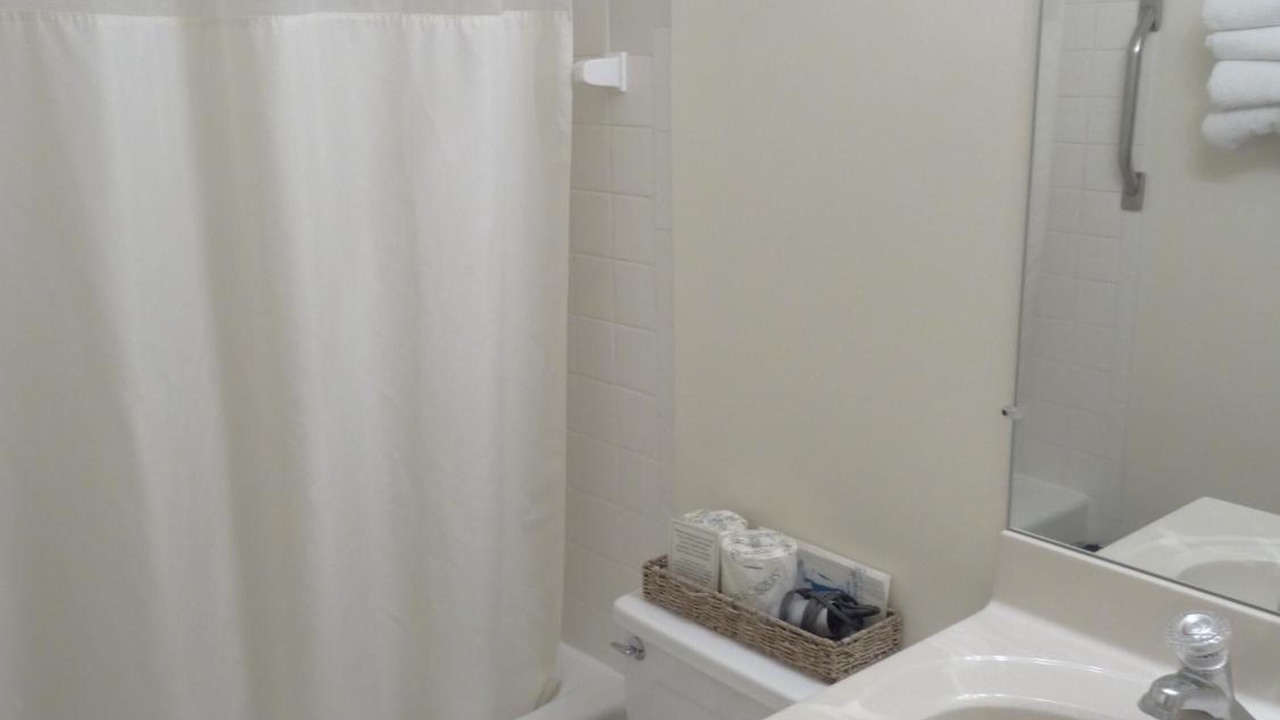 Photo of Others in Bird In Hand