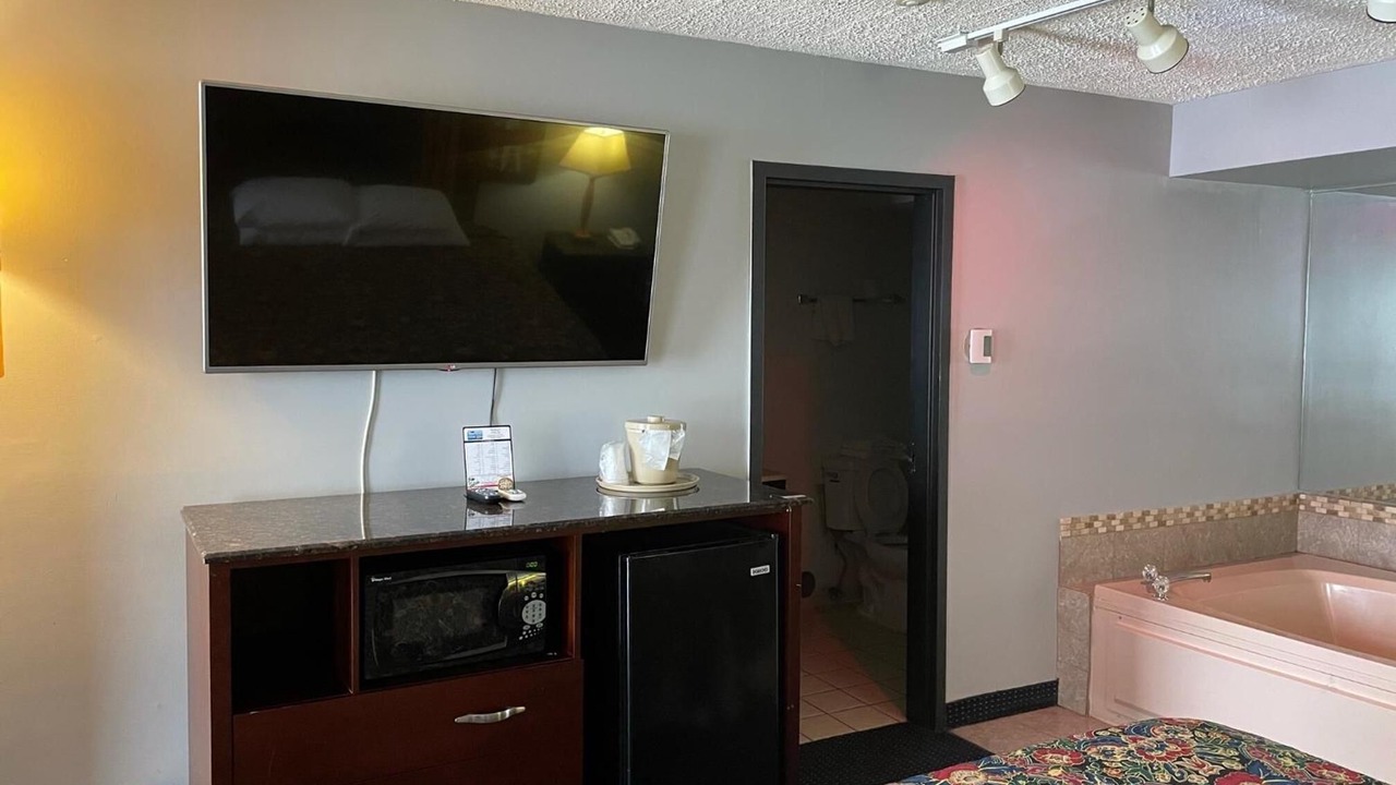 Photo of Bedroom in La Grange