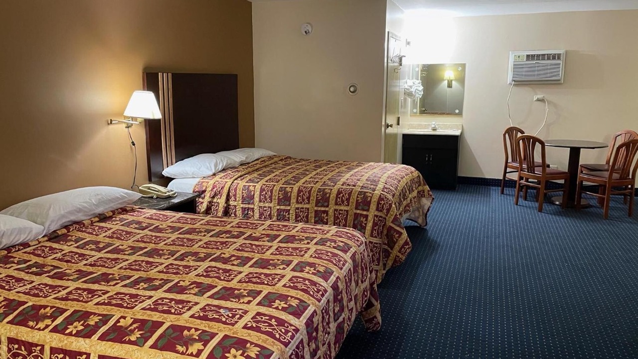 Photo of Bedroom in La Grange