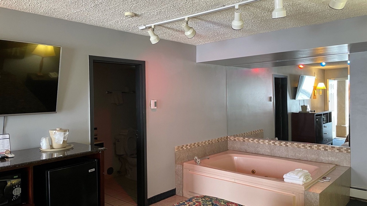 Photo of Bedroom in La Grange