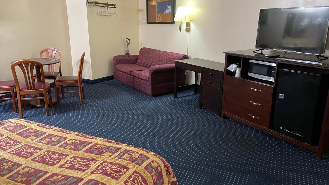 Photo of Bedroom in La Grange