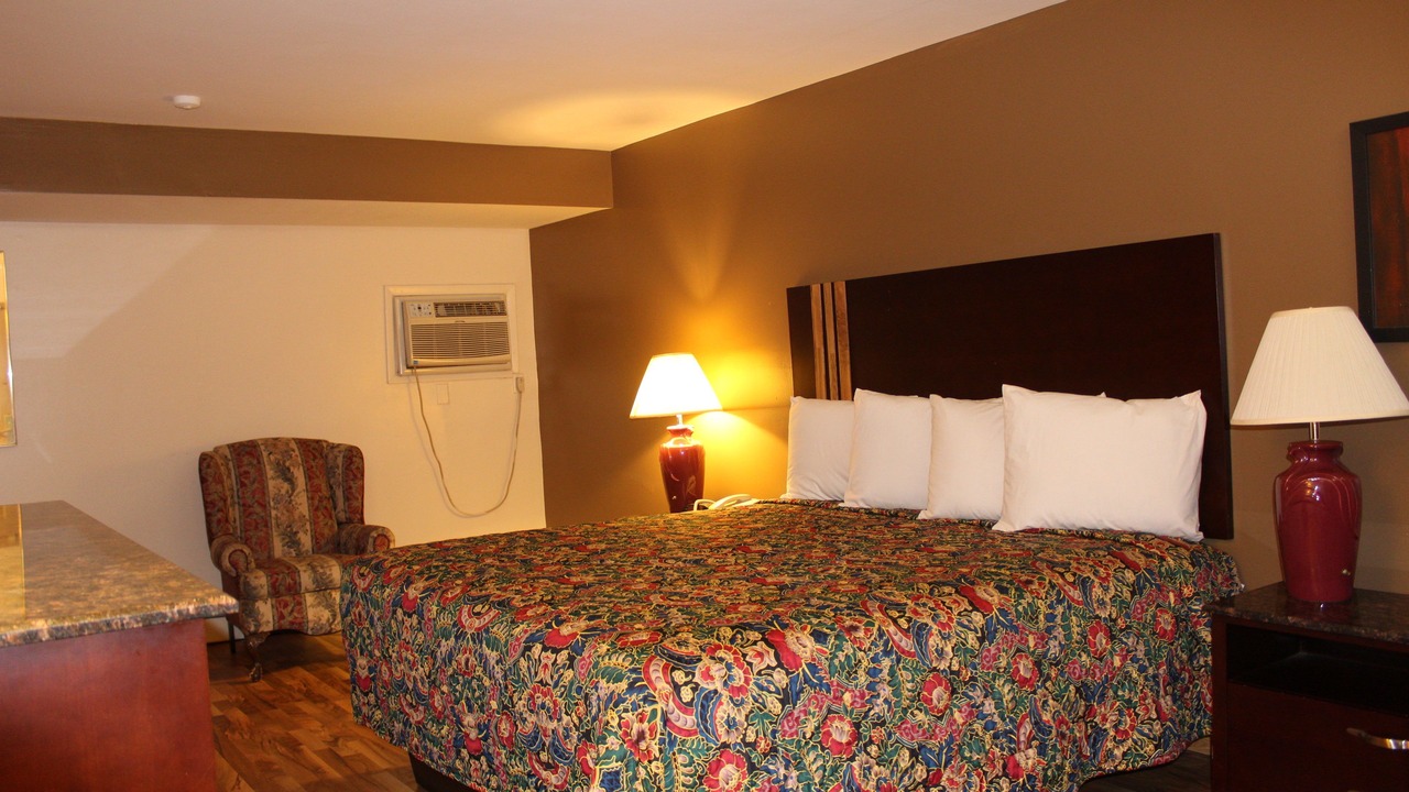 Photo of Bedroom in La Grange