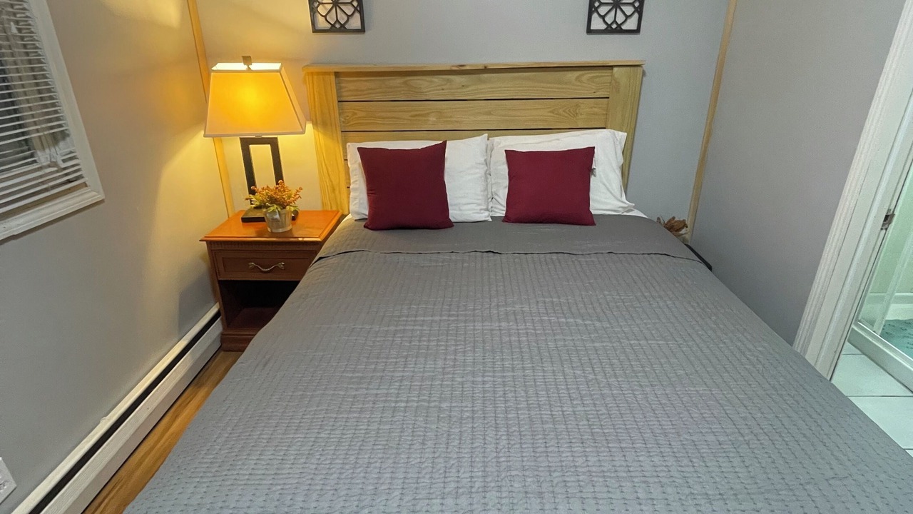 Photo of Bedroom in Warren
