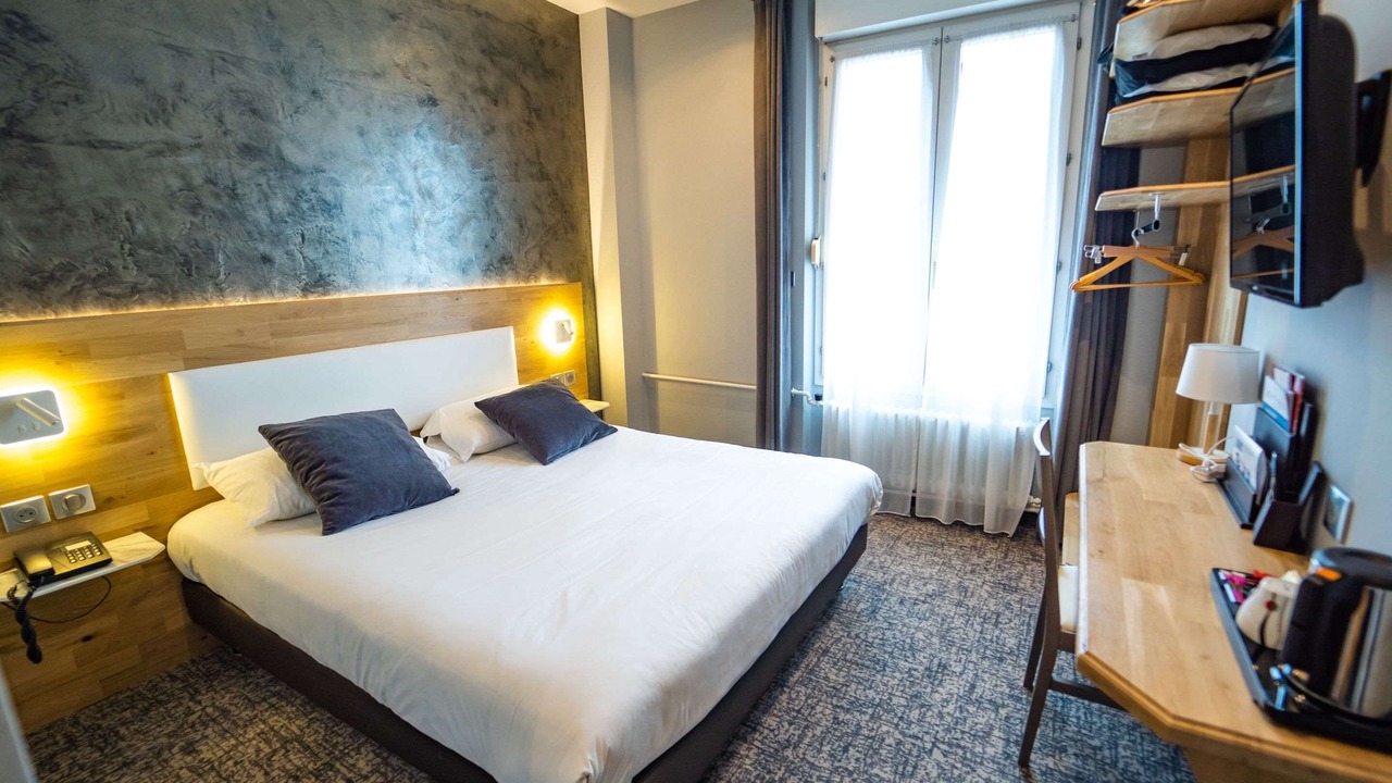 Photo of Bedroom in Troyes