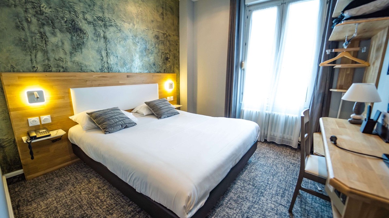 Photo of Bedroom in Troyes