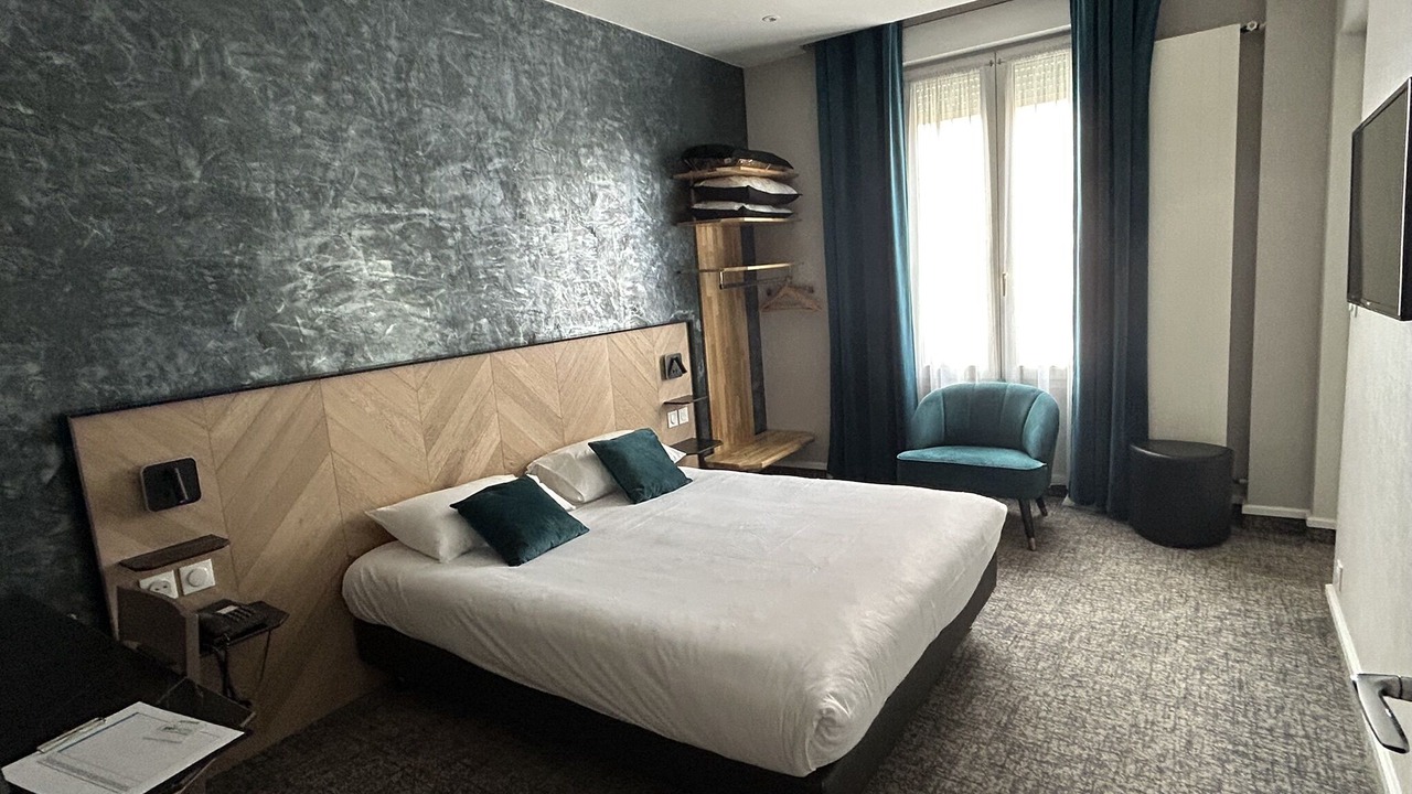 Photo of Bedroom in Troyes