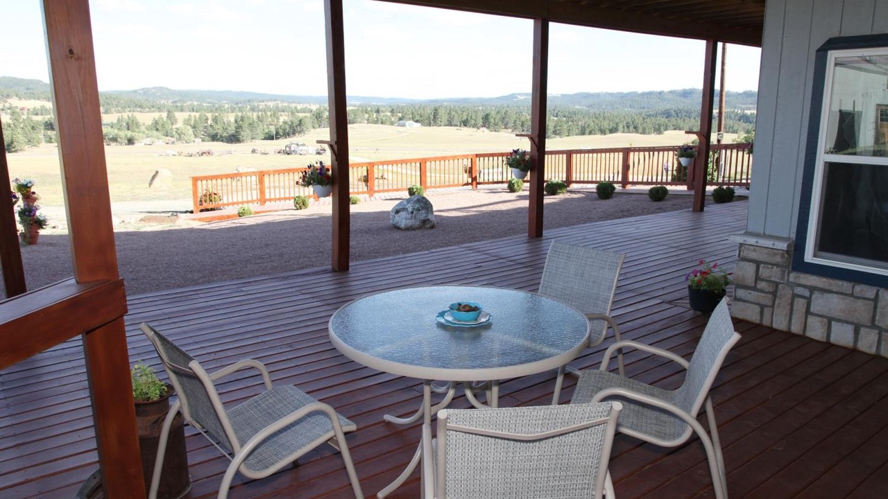 Photo of Patio Balcony in Devils Tower